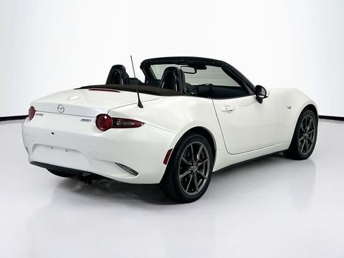 Used 2019 MAZDA MX-5 Miata Grand Touring w/ GT-S Package RWD image 5
