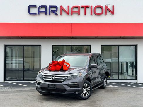 Used 2016 Honda Pilot EX image 2