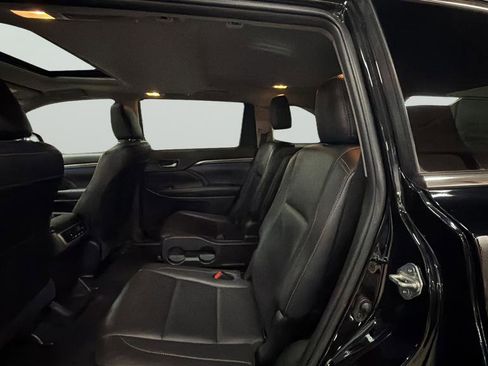 Used 2019 Toyota Highlander Limited w/ Protection Package #3 AWD/4WD image 24