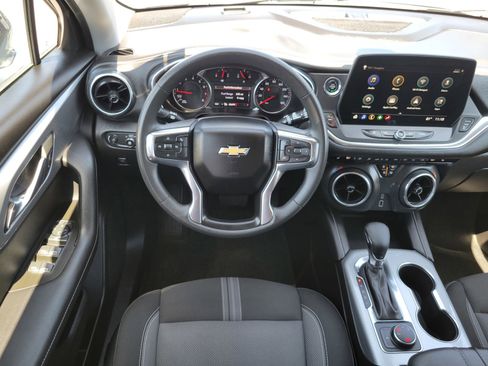 Used 2024 Chevrolet Blazer LT image 10