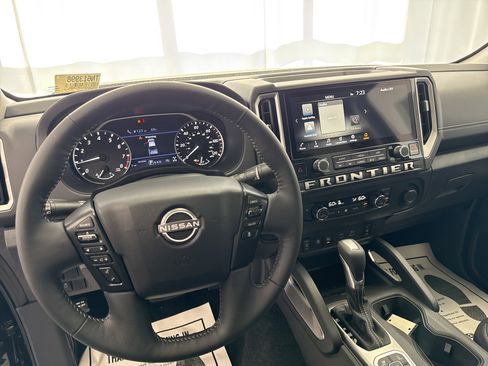 New 2026 Nissan Frontier SV AWD/4WD image 9