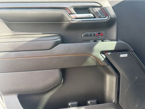 Used 2024 GMC Sierra 1500 AT4 w/ Technology Package image 6