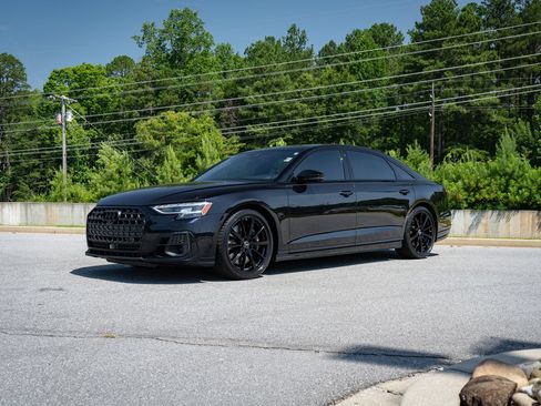 Used 2024 Audi S8 AWD/4WD image 12