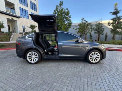 Used 2021 Tesla Model X Long Range AWD/4WD image 10