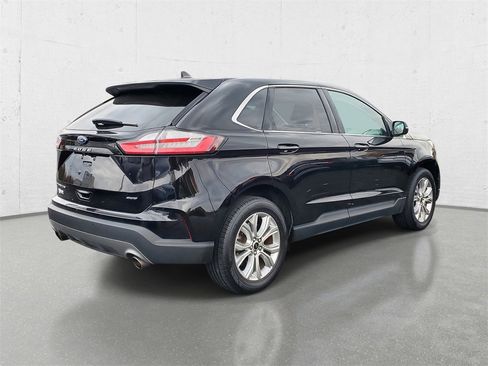 Used 2024 Ford Edge Titanium image 7