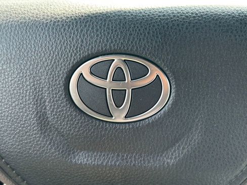 Used 2025 Toyota 4Runner TRD Off-Road image 39