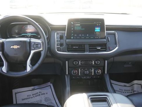 Used 2024 Chevrolet Suburban LT AWD/4WD image 16