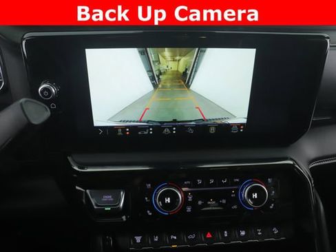 Used 2025 GMC Sierra 2500 AT4X image 27