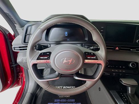 Used 2025 Hyundai Elantra Sport FWD image 11