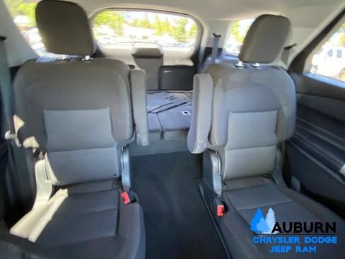 Used 2022 Ford Explorer XLT AWD/4WD image 21
