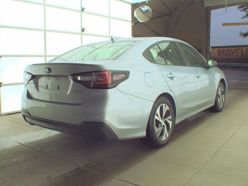 Used 2025 Subaru Legacy Premium AWD/4WD image 5