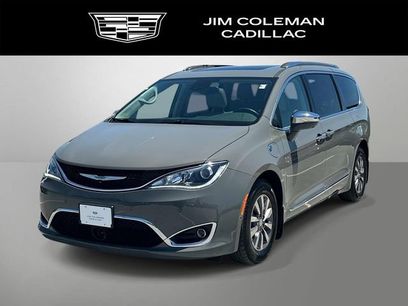 Used 2020 Chrysler Pacifica Limited w/ Advanced Safetytec Group