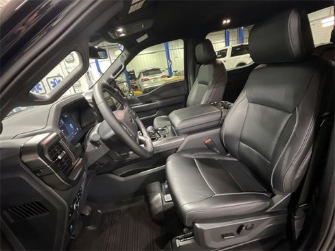 Used 2025 Ford F150 Lariat w/ Equipment Group 501A Mid image 17