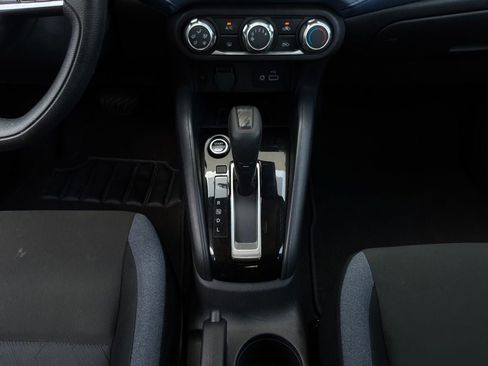Used 2025 Nissan Versa SV FWD image 14