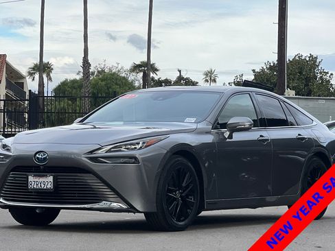 Used 2022 Toyota Mirai XLE image 8