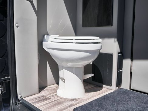 Used 2024 Mercedes-Benz Sprinter 3500 w/ Parking Package image 16