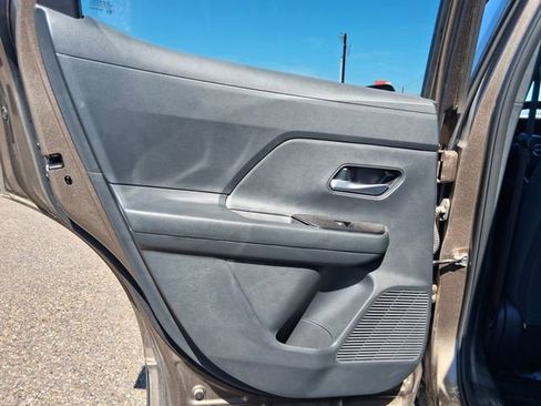 Used 2025 Nissan Kicks SV FWD image 15