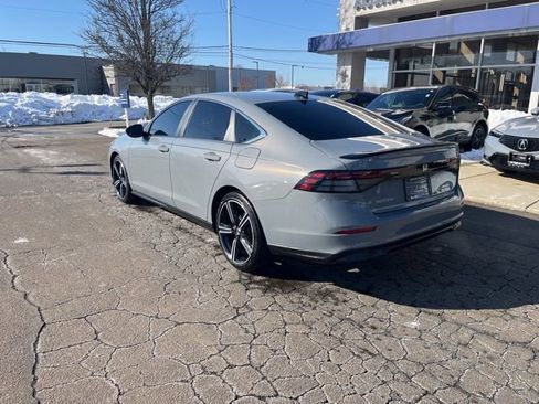 Used 2025 Honda Accord Sport image 11