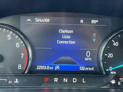 Used 2024 Ford Explorer XLT w/ Equipment Group 202A AWD/4WD image 19