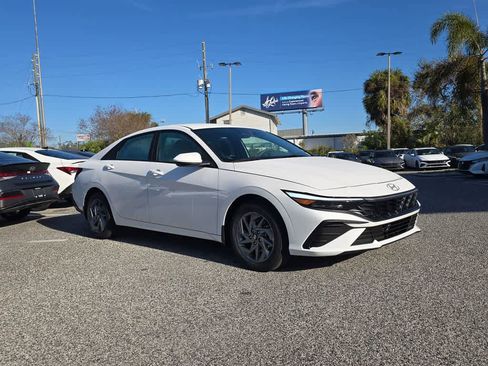 New 2026 Hyundai Elantra Blue image 9