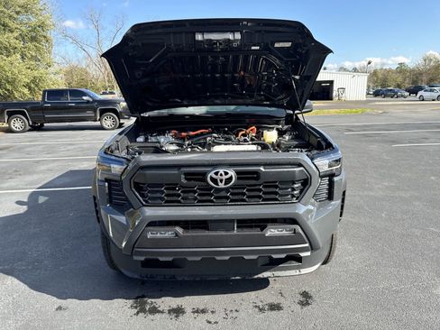 New 2024 Toyota Tacoma TRD Off-Road AWD/4WD image 43