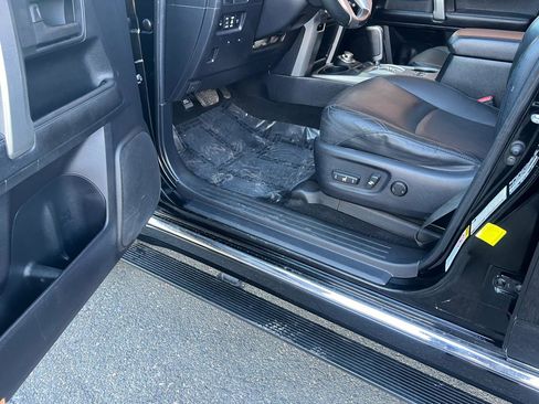 Used 2013 Toyota 4Runner Limited image 33