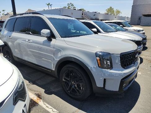 Certified 2024 Kia Telluride SX Prestige X-Line AWD/4WD image 4