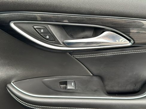 Used 2023 Buick Envision Essence FWD image 26