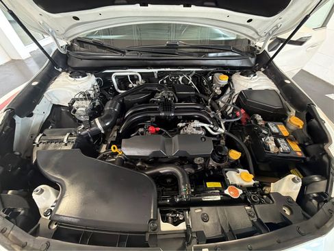 Used 2017 Subaru Outback 2.5i Premium AWD/4WD image 11