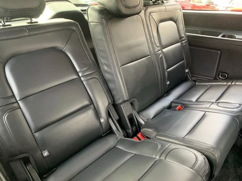 Used 2022 Lincoln Navigator Reserve AWD/4WD image 23