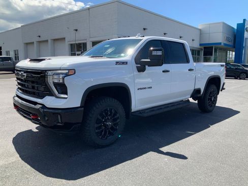New 2026 Chevrolet Silverado 2500 LTZ w/ LTZ Plus Package AWD/4WD image 3