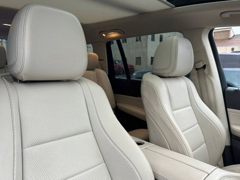 Used 2020 Mercedes-Benz GLS 450 4MATIC image 31