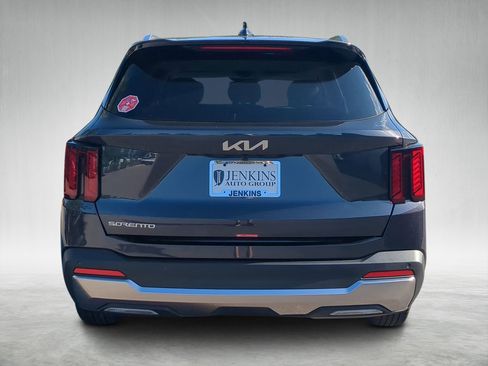 New 2026 Kia Sorento S image 4