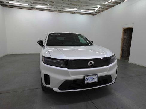 Used 2024 Honda Prologue EX image 3
