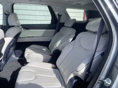 Used 2025 Hyundai Palisade Calligraphy image 15