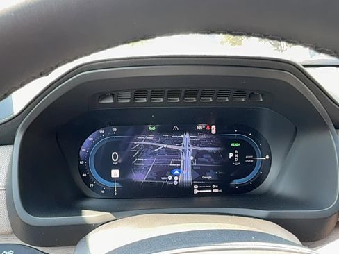 Certified 2025 Volvo XC90 T8 Plus w/ Protection Package Premier image 24