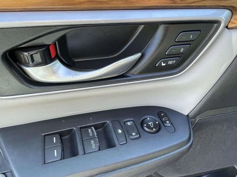 Used 2017 Honda CR-V EX-L image 19