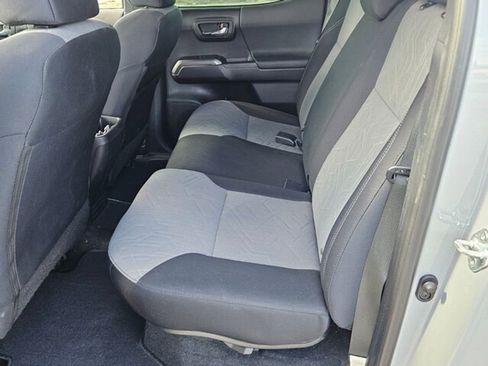 Used 2021 Toyota Tacoma TRD Sport image 8