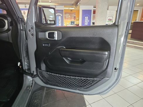 Used 2020 Jeep Gladiator Sport w/ Quick Order Package 24S image 12