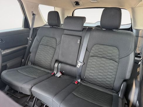 Used 2025 Nissan Pathfinder SV FWD image 13