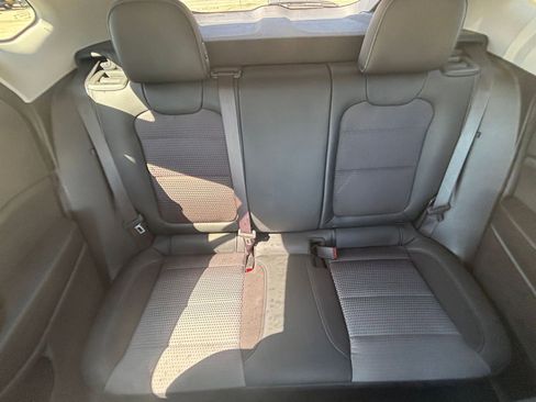 Used 2025 Chevrolet Trax LT FWD image 37