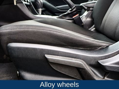 Used 2018 Subaru Impreza 2.0i Premium image 11