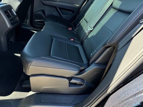 Used 2022 Volkswagen Atlas Cross Sport SEL R-Line AWD/4WD image 12