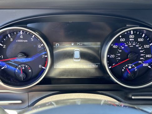 Certified 2024 Kia Carnival LX FWD image 29