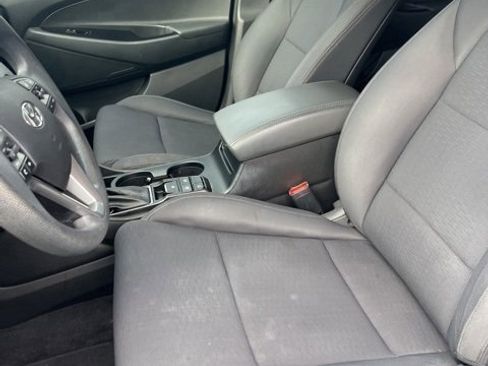 Used 2020 Hyundai Tucson SE image 12