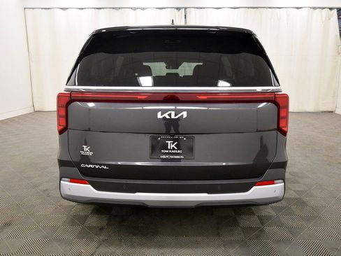 Certified 2026 Kia Carnival image 6