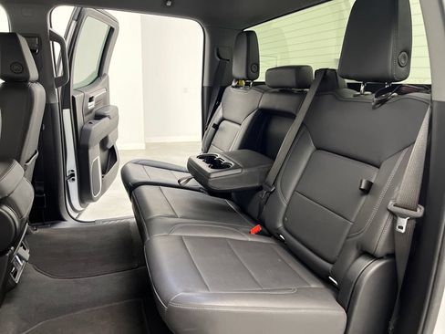 Used 2025 GMC Sierra 1500 SLT AWD/4WD image 16