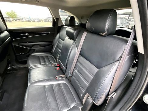Used 2020 Kia Sorento SX image 21