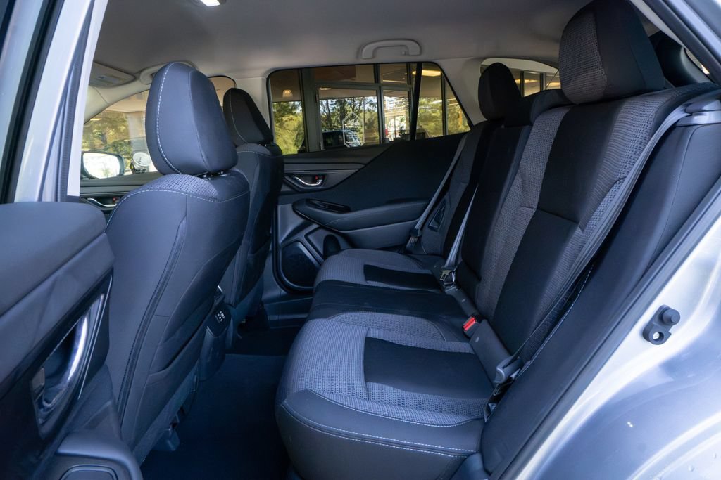 Certified 2025 Subaru Outback Premium AWD/4WD image 16