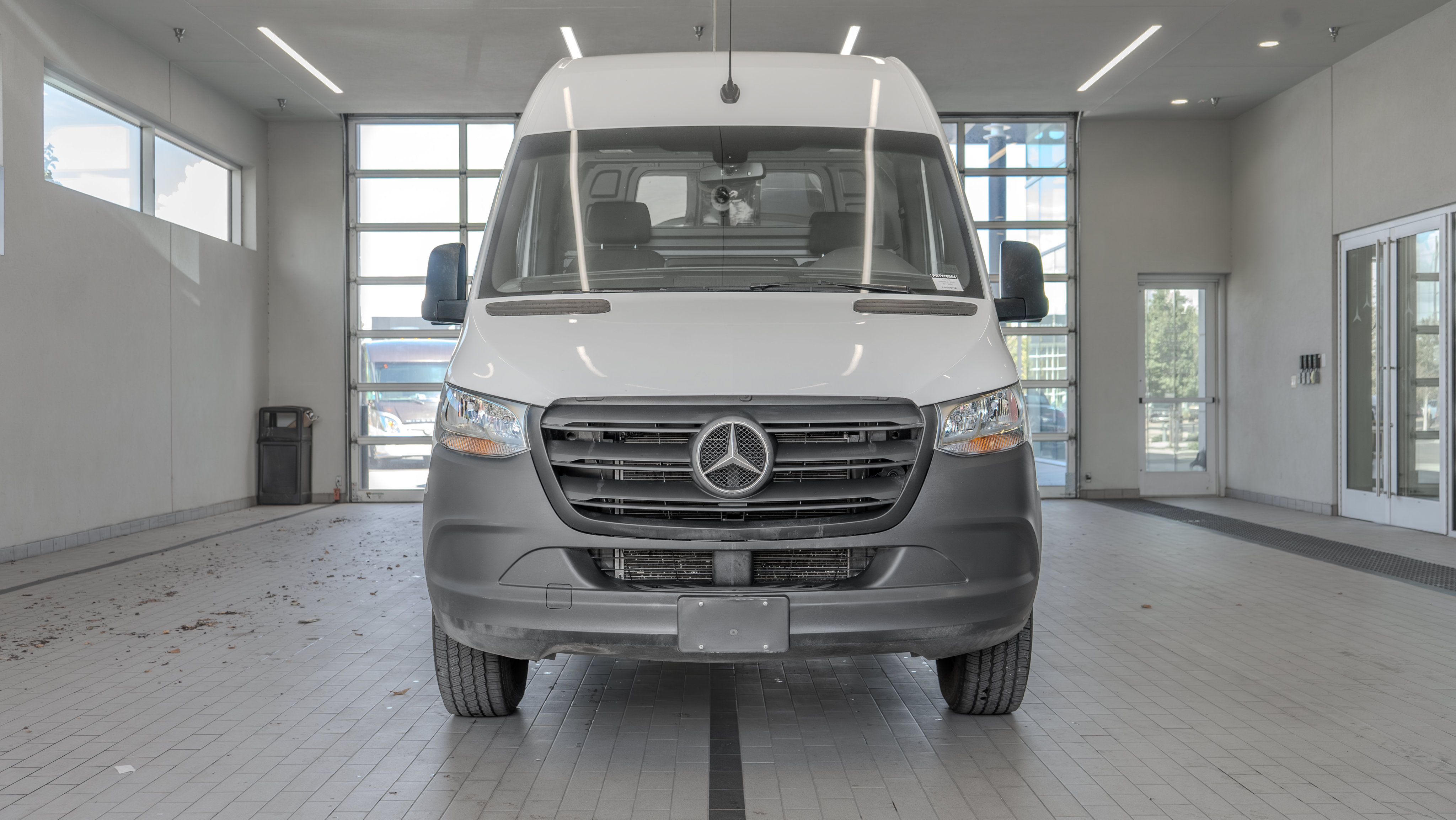Used 2024 Mercedes-Benz Sprinter 2500 image 10